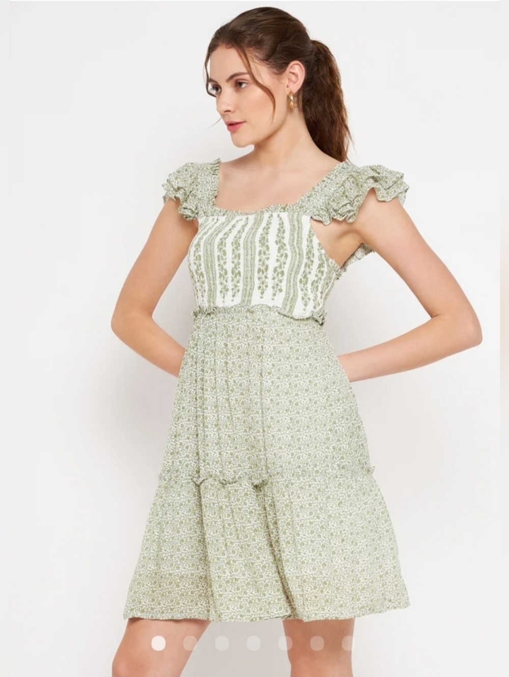 Sim & Sam Sage/Ivory Rayon Crinkle Sleeveless Dress size Medium